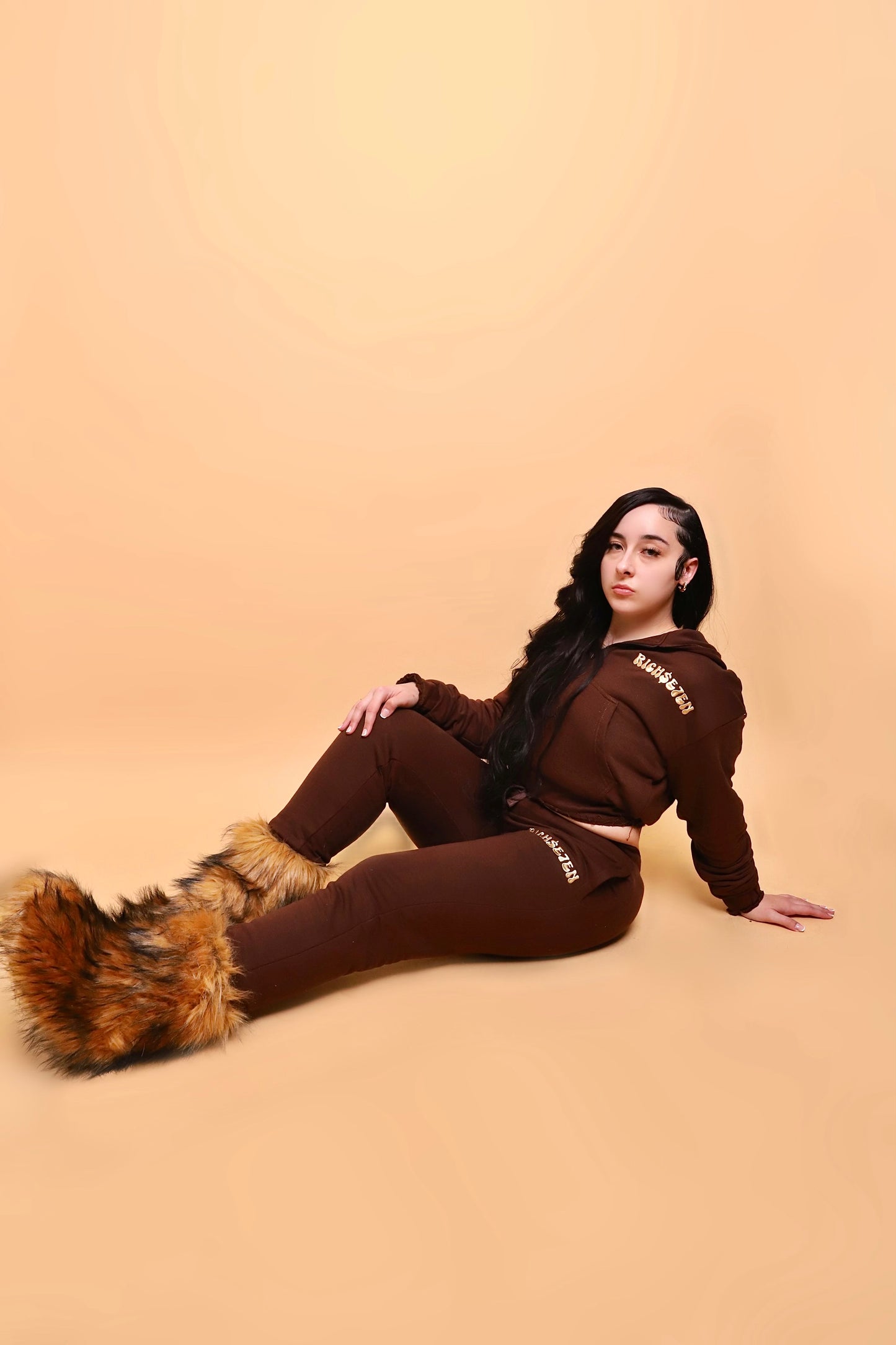 DISTRESSED CHOCOLATE CROPPED SET