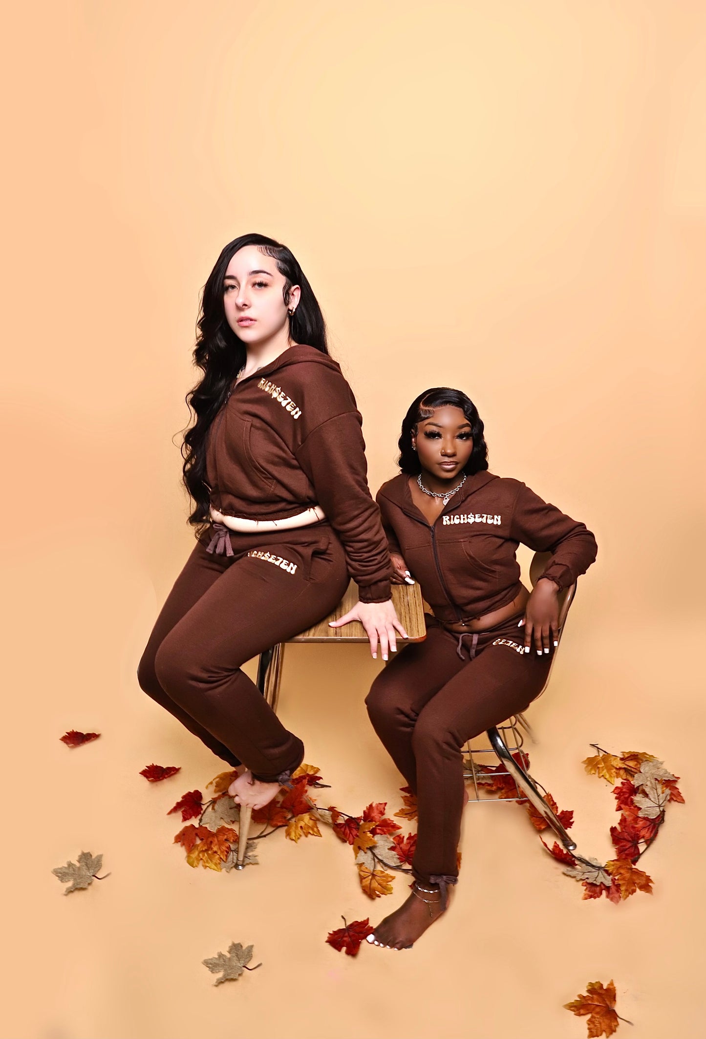 DISTRESSED CHOCOLATE CROPPED SET